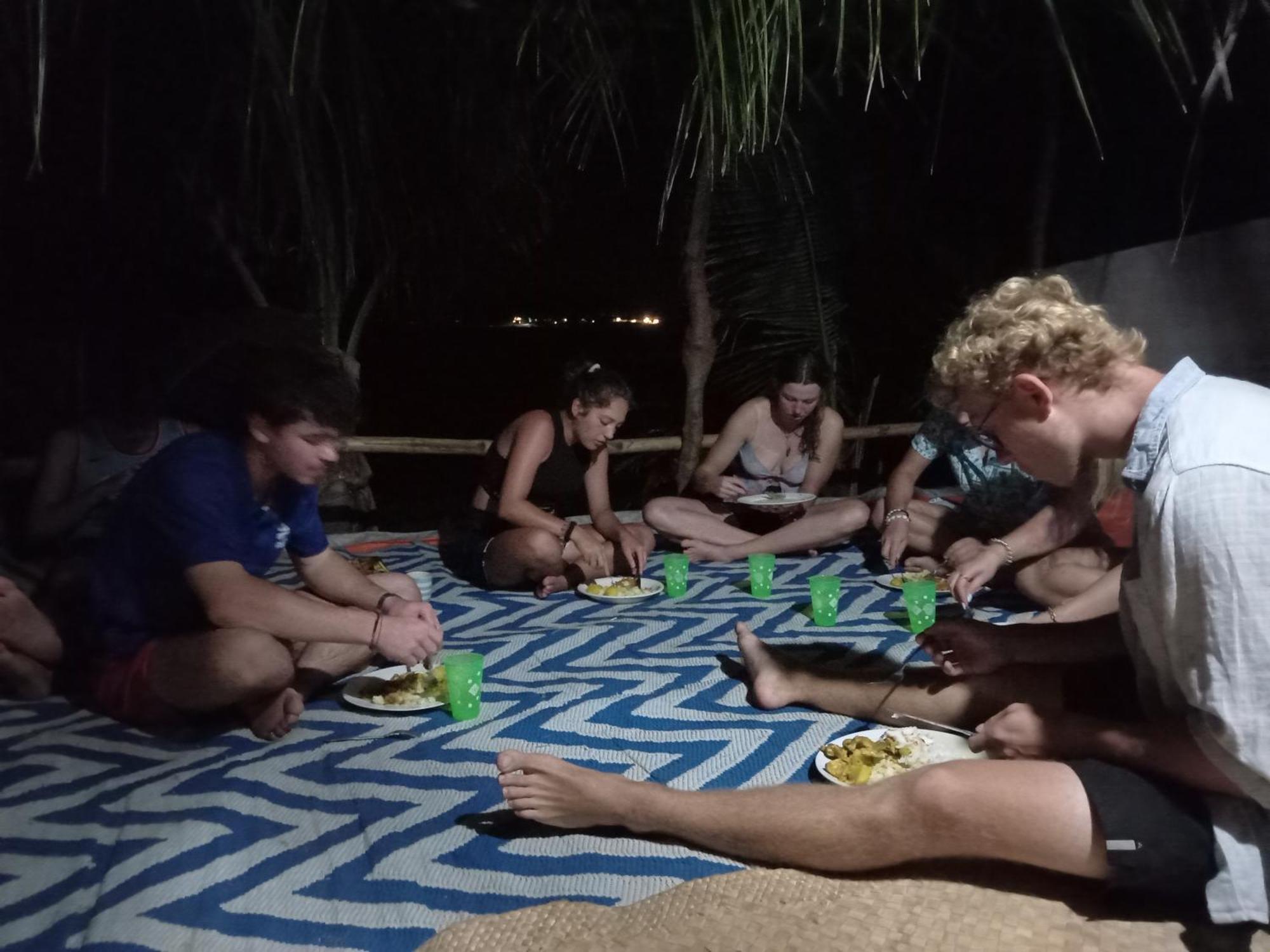 Lusis Homestay لوتوكا المظهر الخارجي الصورة